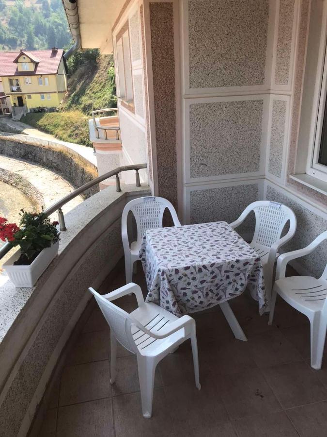 Apartmani Ambiente Плав Екстер'єр фото