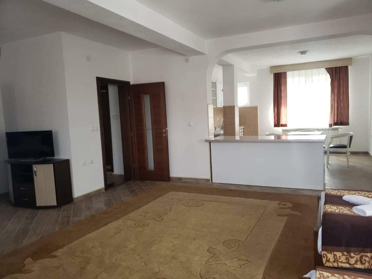 Apartmani Ambiente Плав Екстер'єр фото
