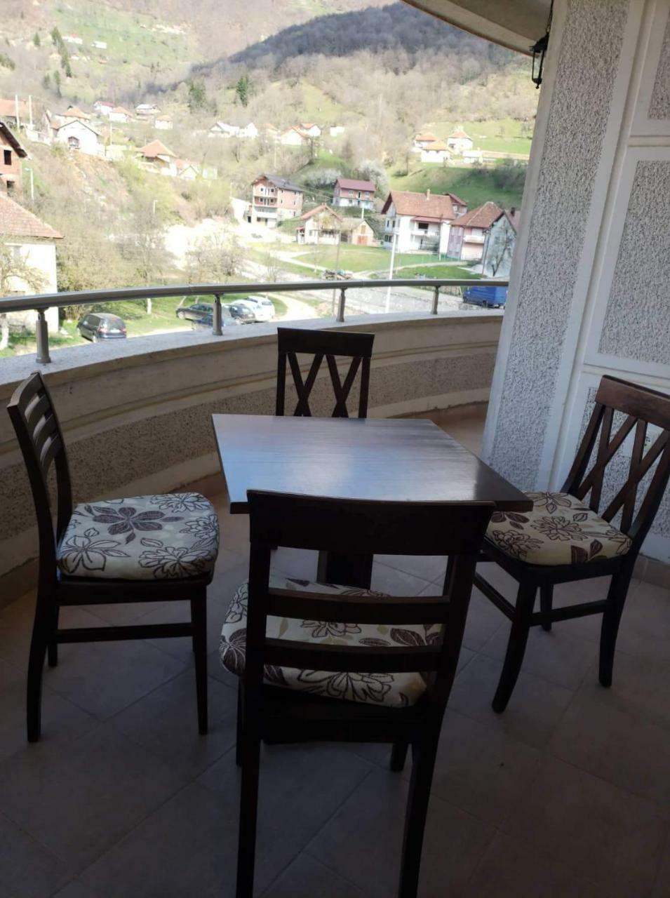 Apartmani Ambiente Плав Екстер'єр фото
