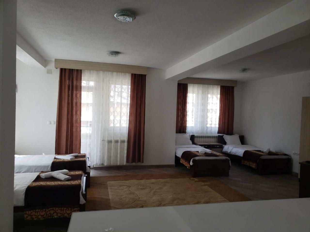 Apartmani Ambiente Плав Екстер'єр фото